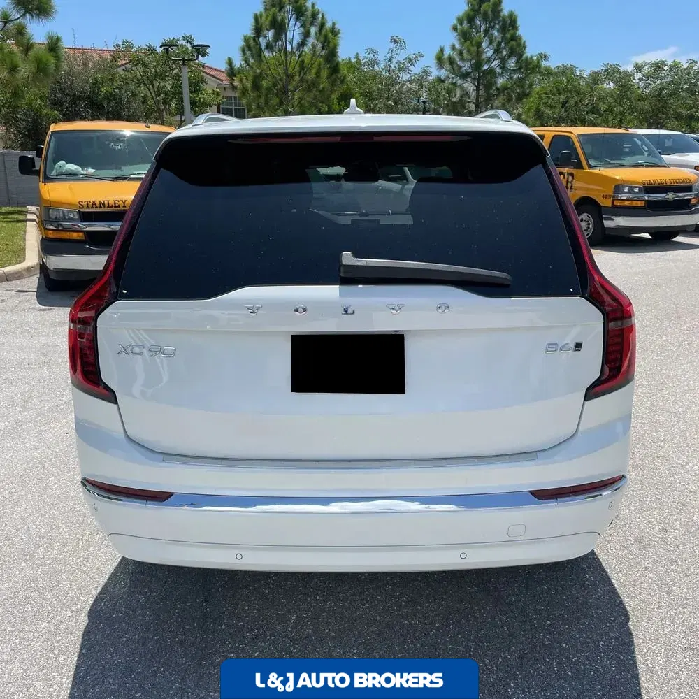 2025 Volvo XC90 B6 - Ultra