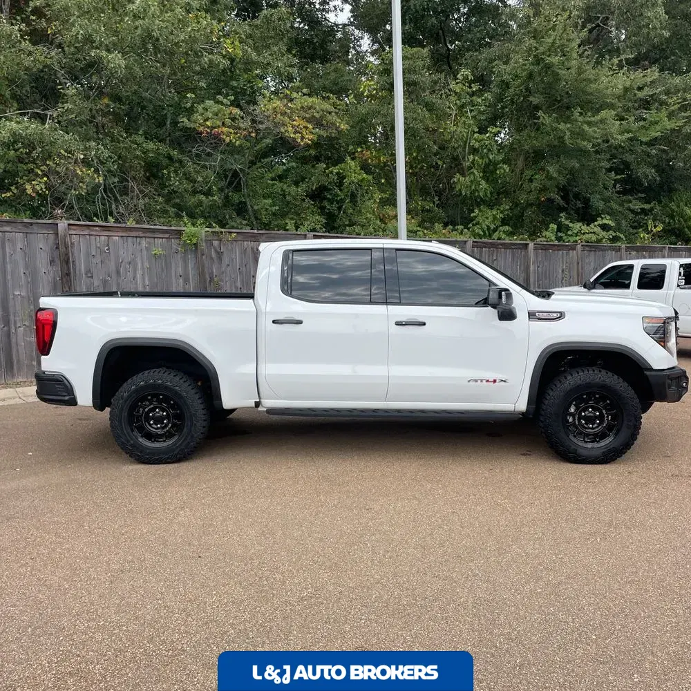 2024 GMC Sierra 1500 AT4X