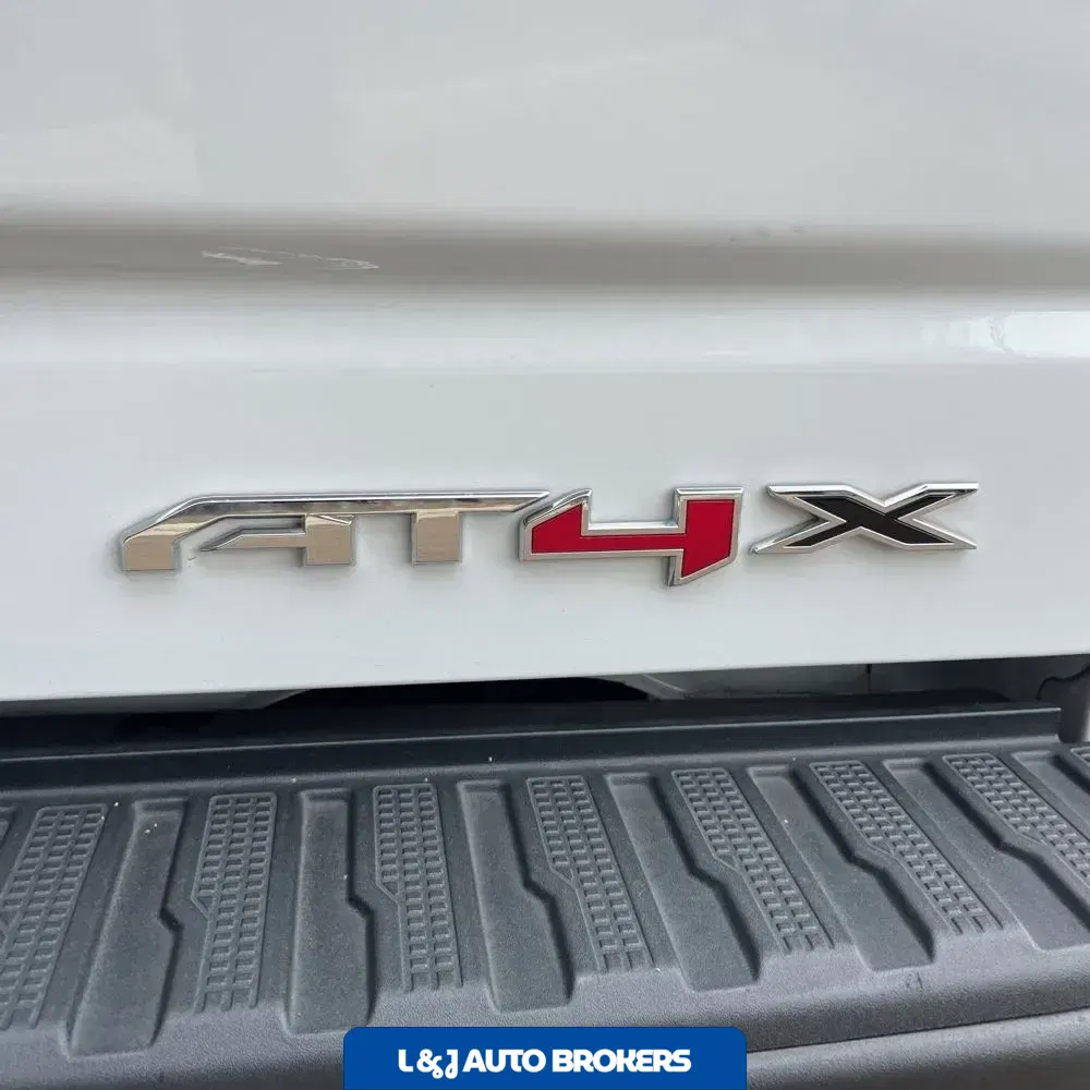 2024 GMC Sierra 1500 AT4X