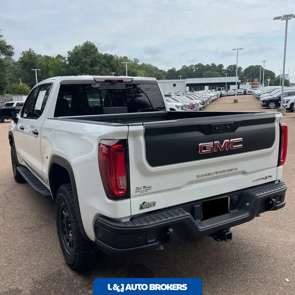 2024 GMC Sierra 1500 AT4X