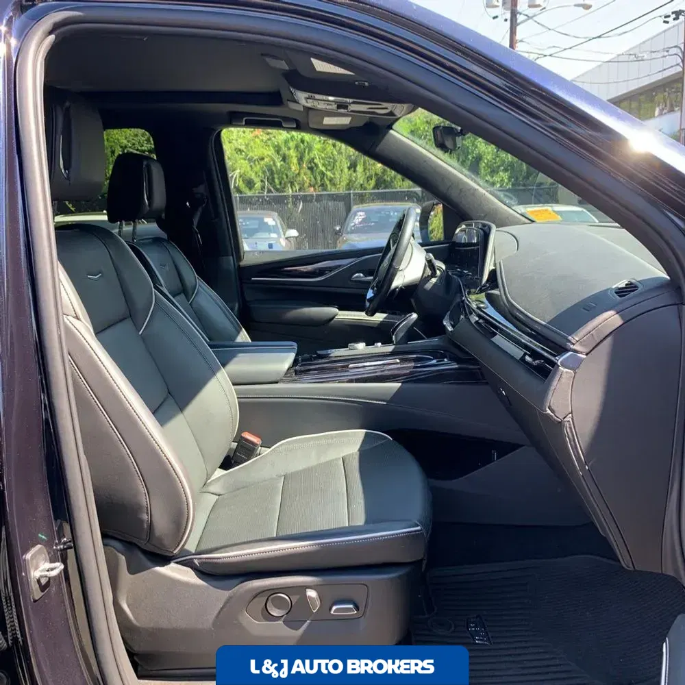 2023 Cadillac Escalade ESV Sport
