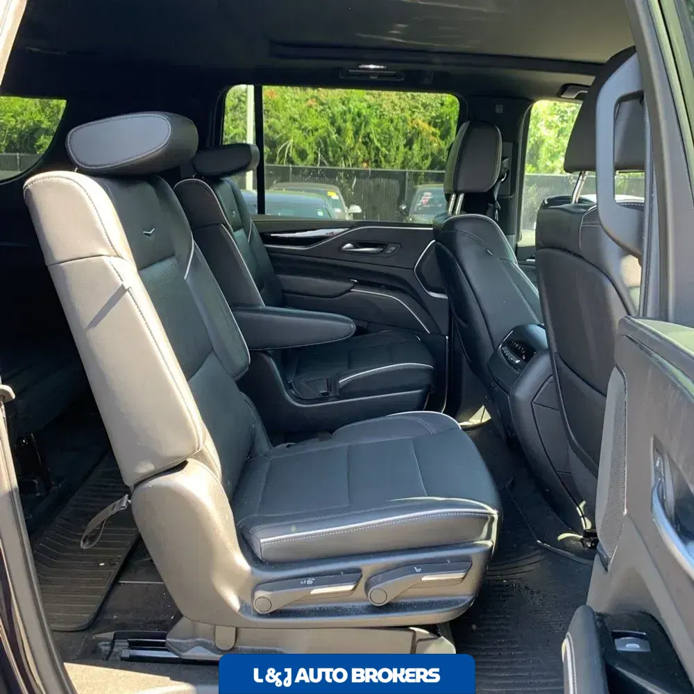 2023 Cadillac Escalade ESV Sport