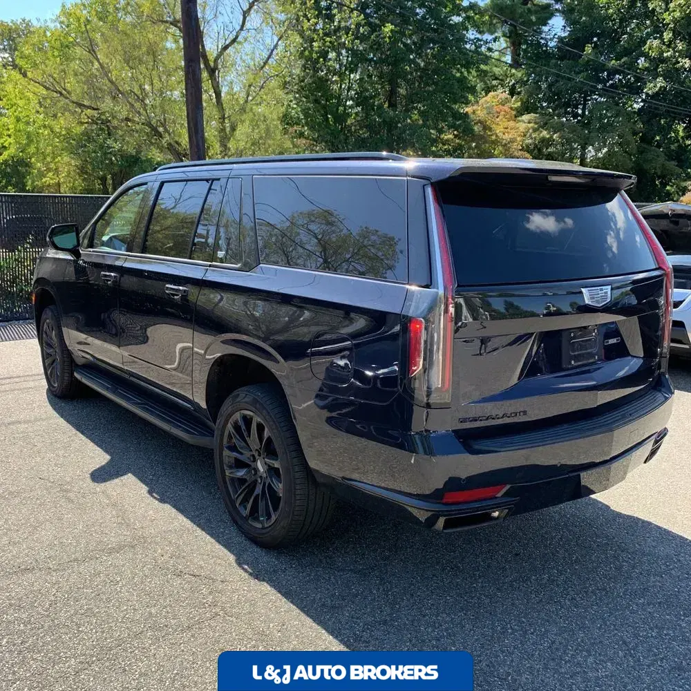 2023 Cadillac Escalade ESV Sport