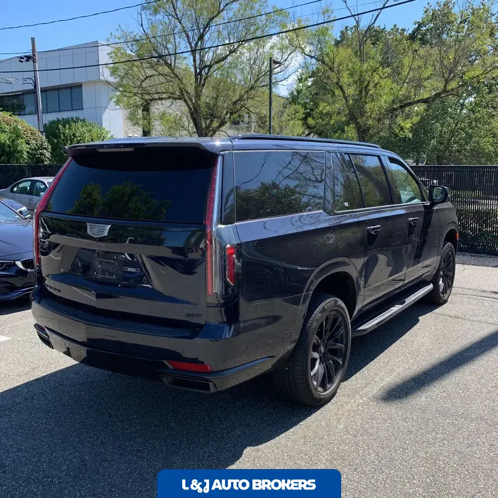 2023 Cadillac Escalade ESV Sport