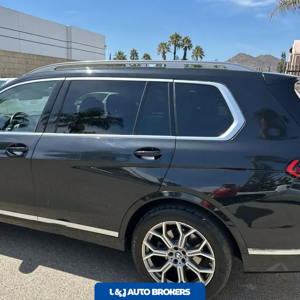 2025 BMW X7 XDrive40i