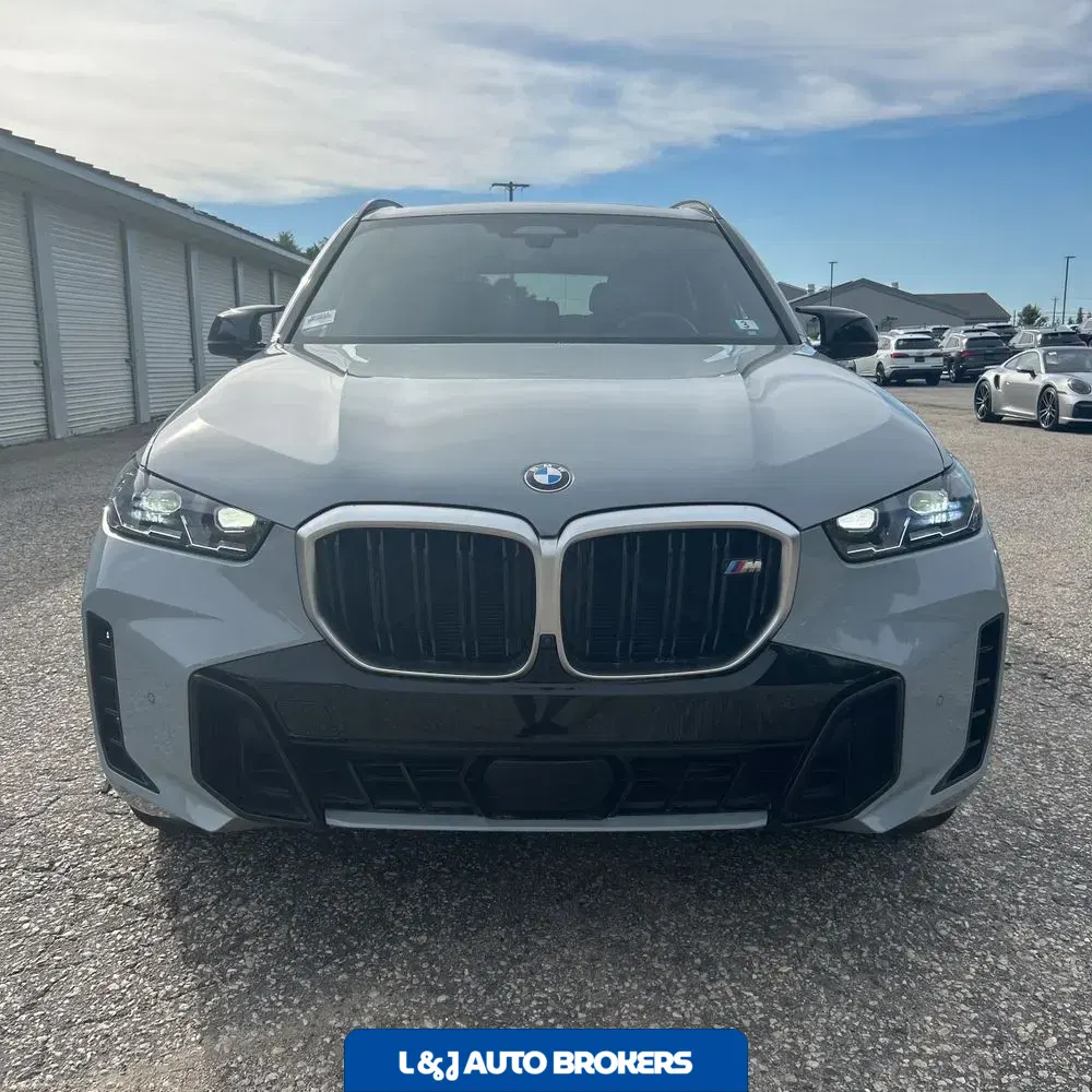 2024 BMW X5 M60i