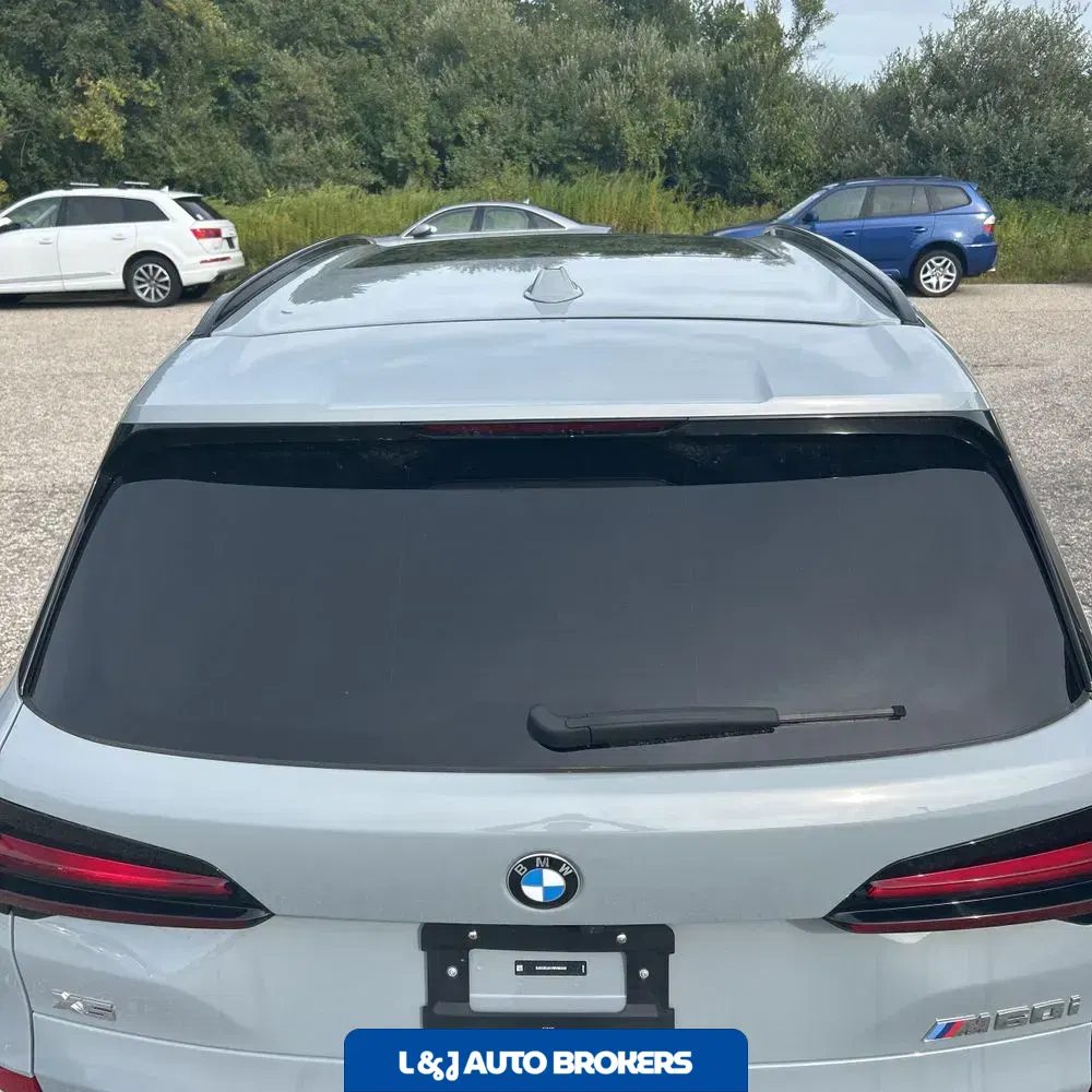2024 BMW X5 M60i
