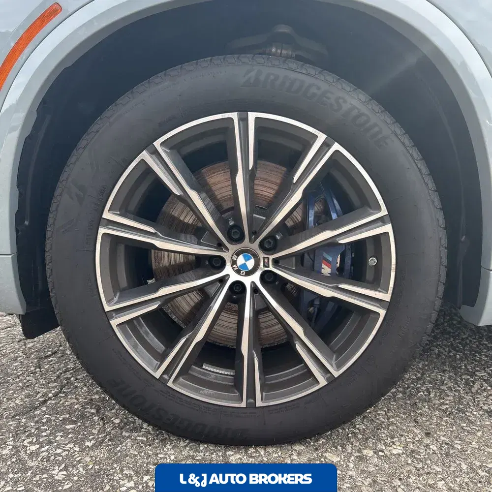 2024 BMW X5 M60i