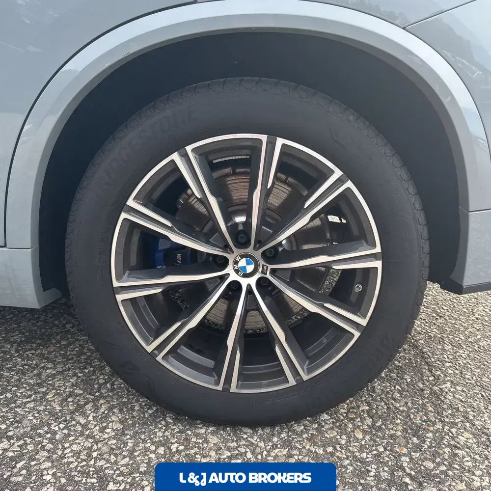 2024 BMW X5 M60i