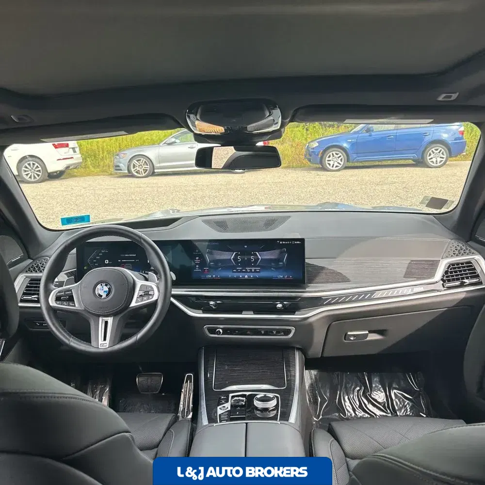 2024 BMW X5 M60i
