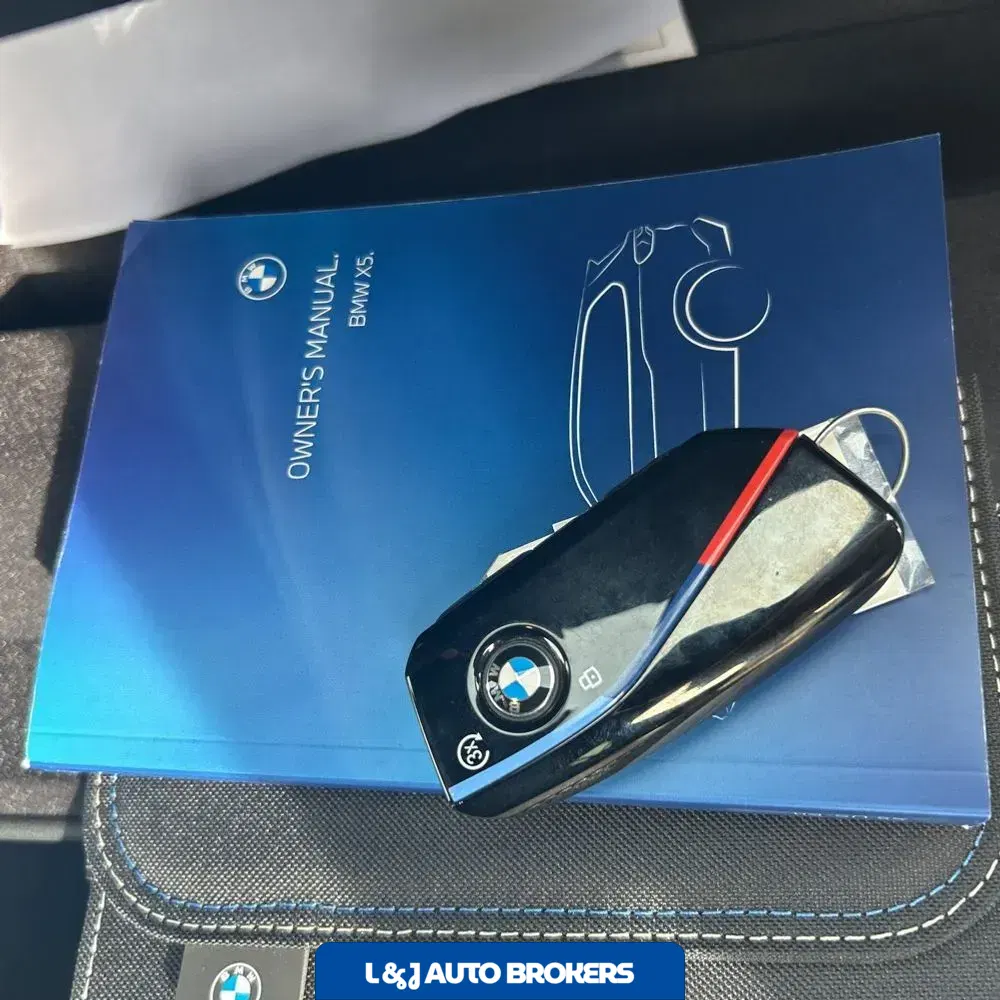 2024 BMW X5 M60i
