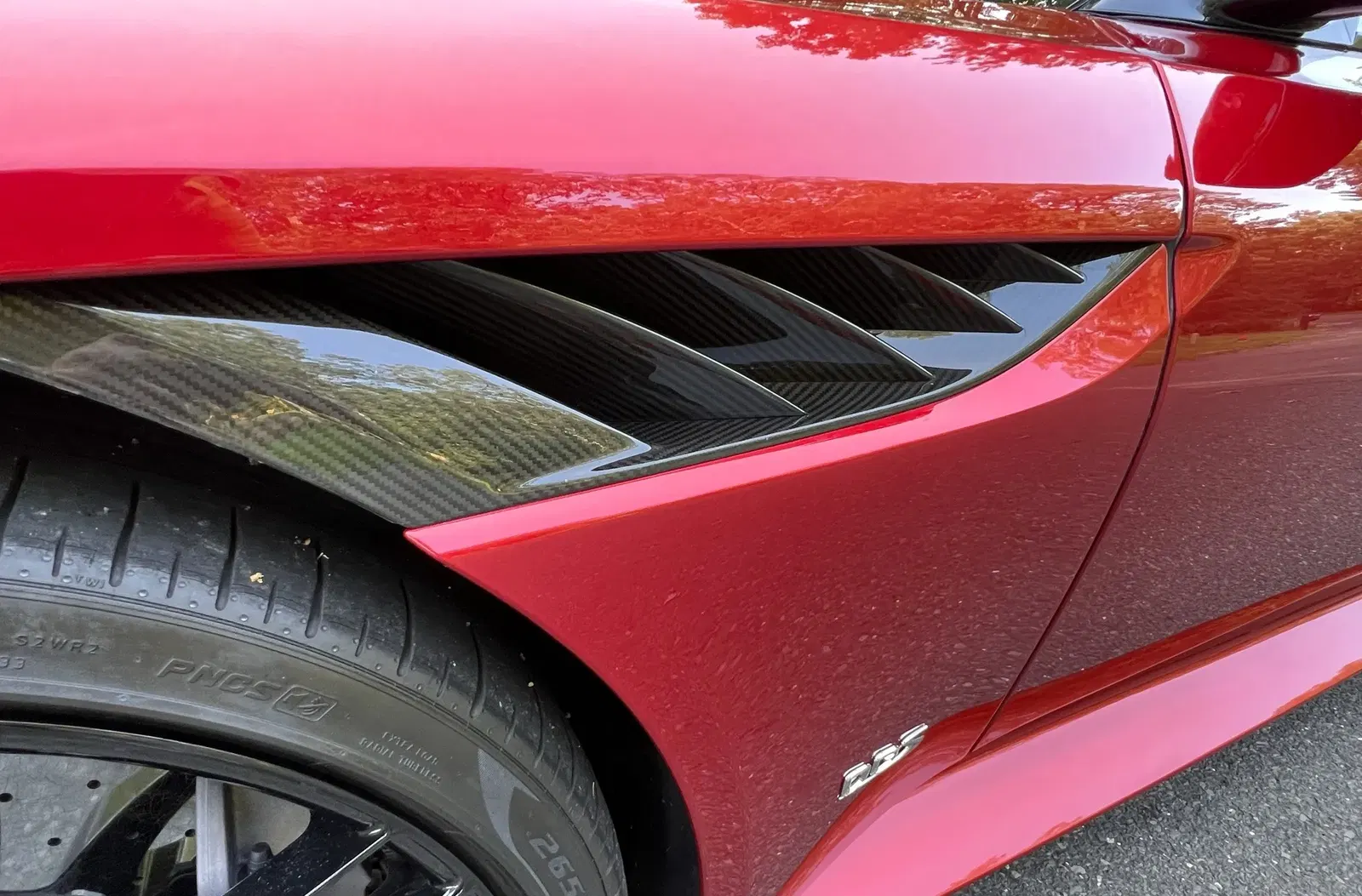 2019 Aston Martin DBS Superleggera Coupe