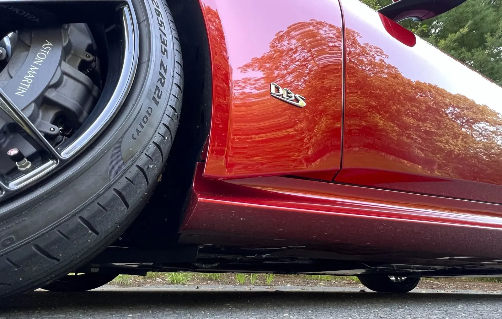 2019 Aston Martin DBS Superleggera Coupe