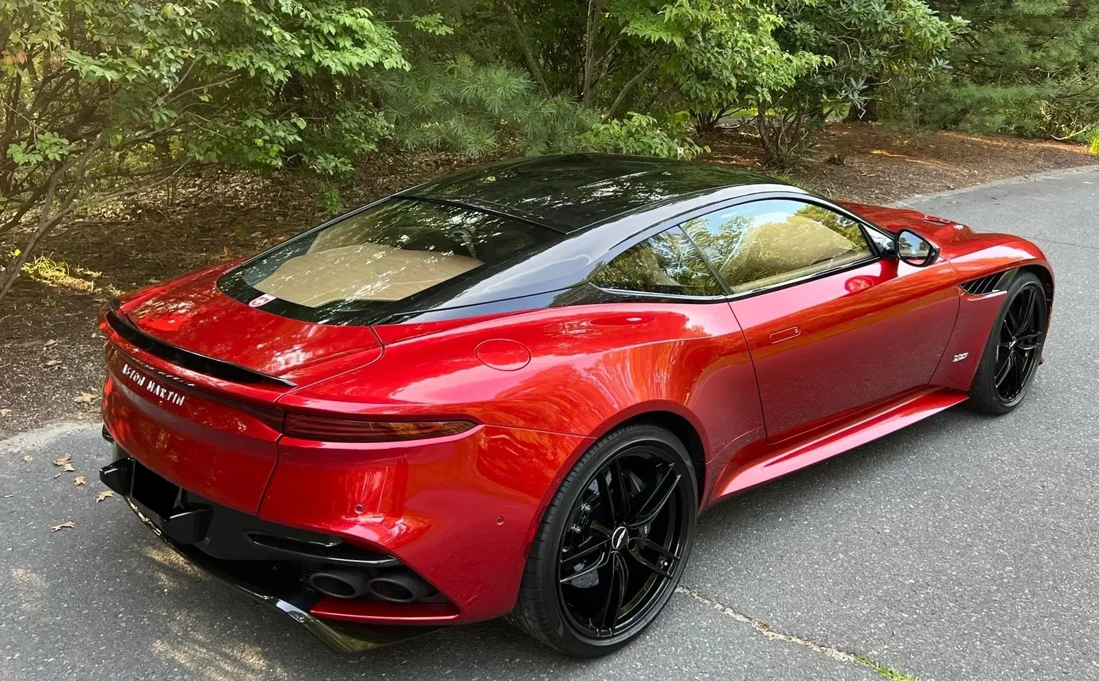 2019 Aston Martin DBS Superleggera Coupe