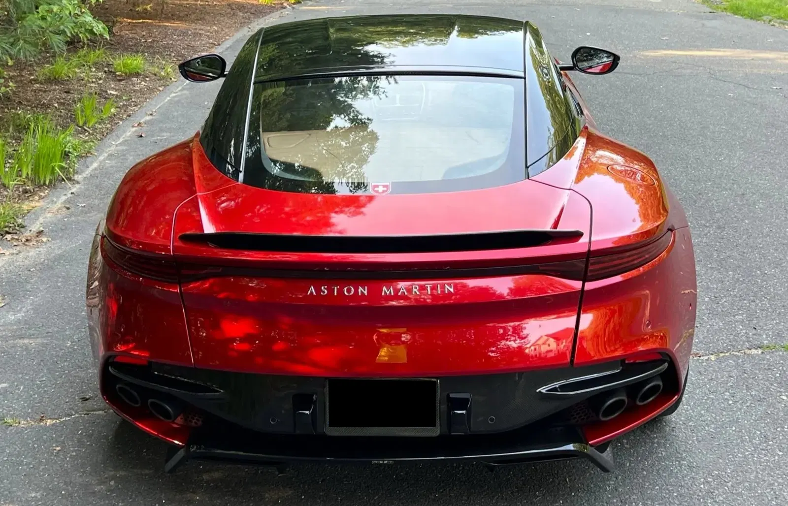 2019 Aston Martin DBS Superleggera Coupe