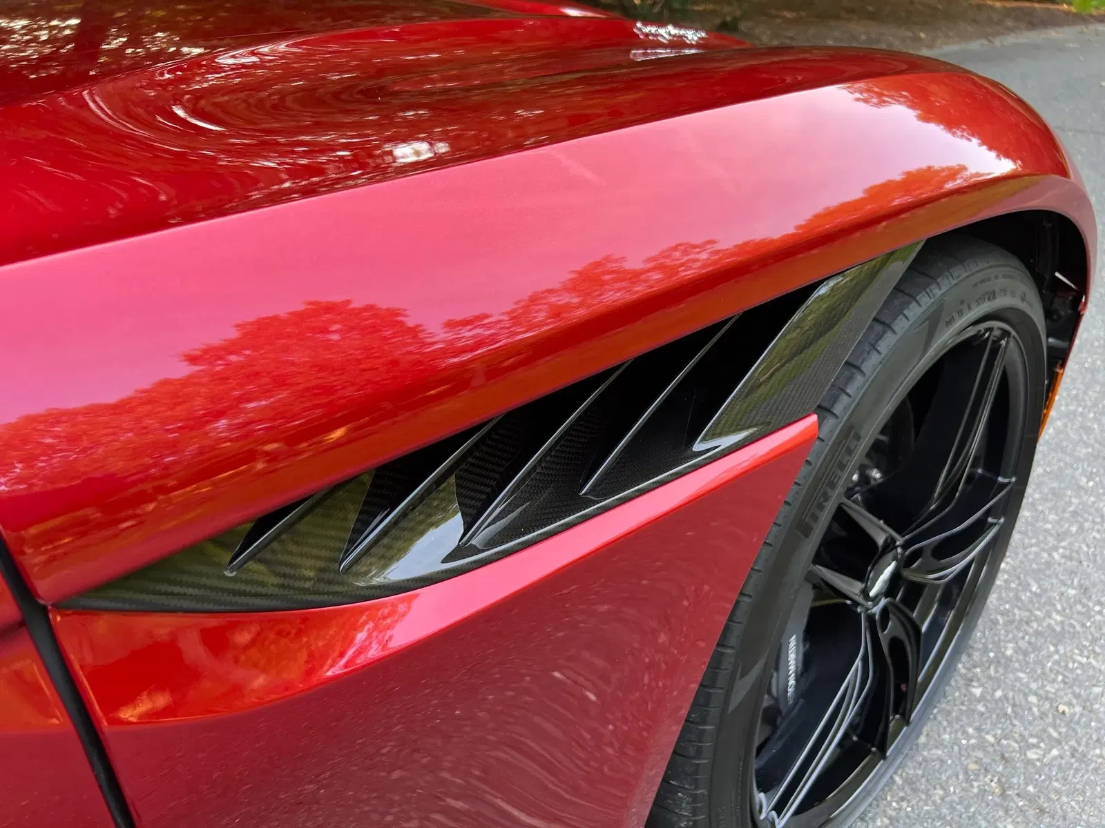 2019 Aston Martin DBS Superleggera Coupe