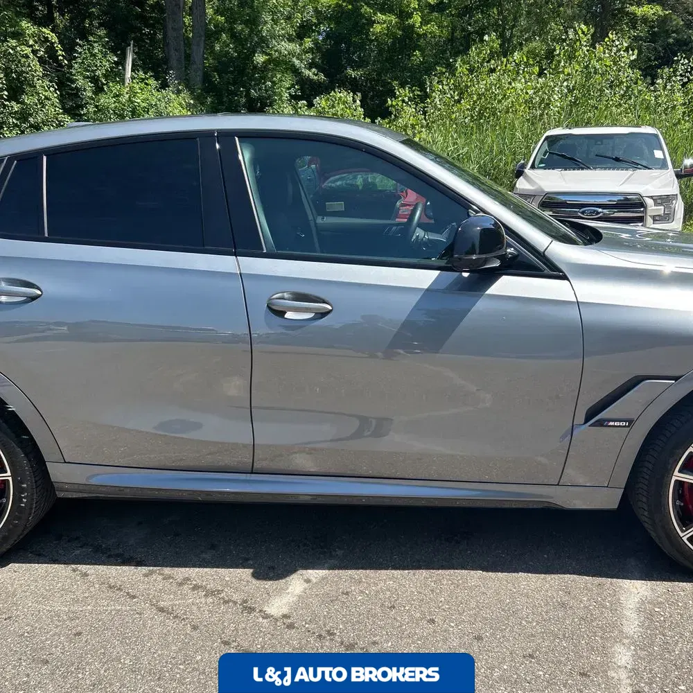 2024 BMW X6 M60i