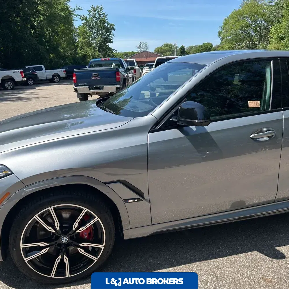 2024 BMW X6 M60i