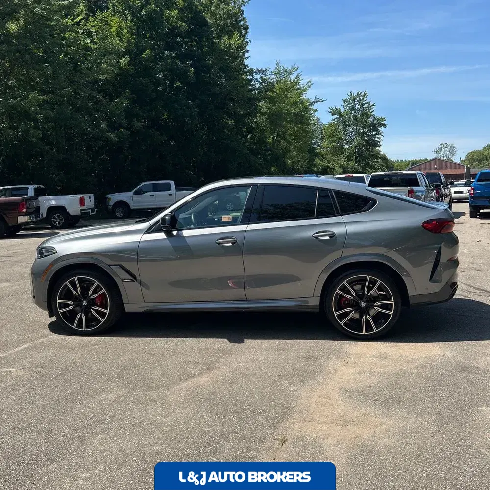 2024 BMW X6 M60i