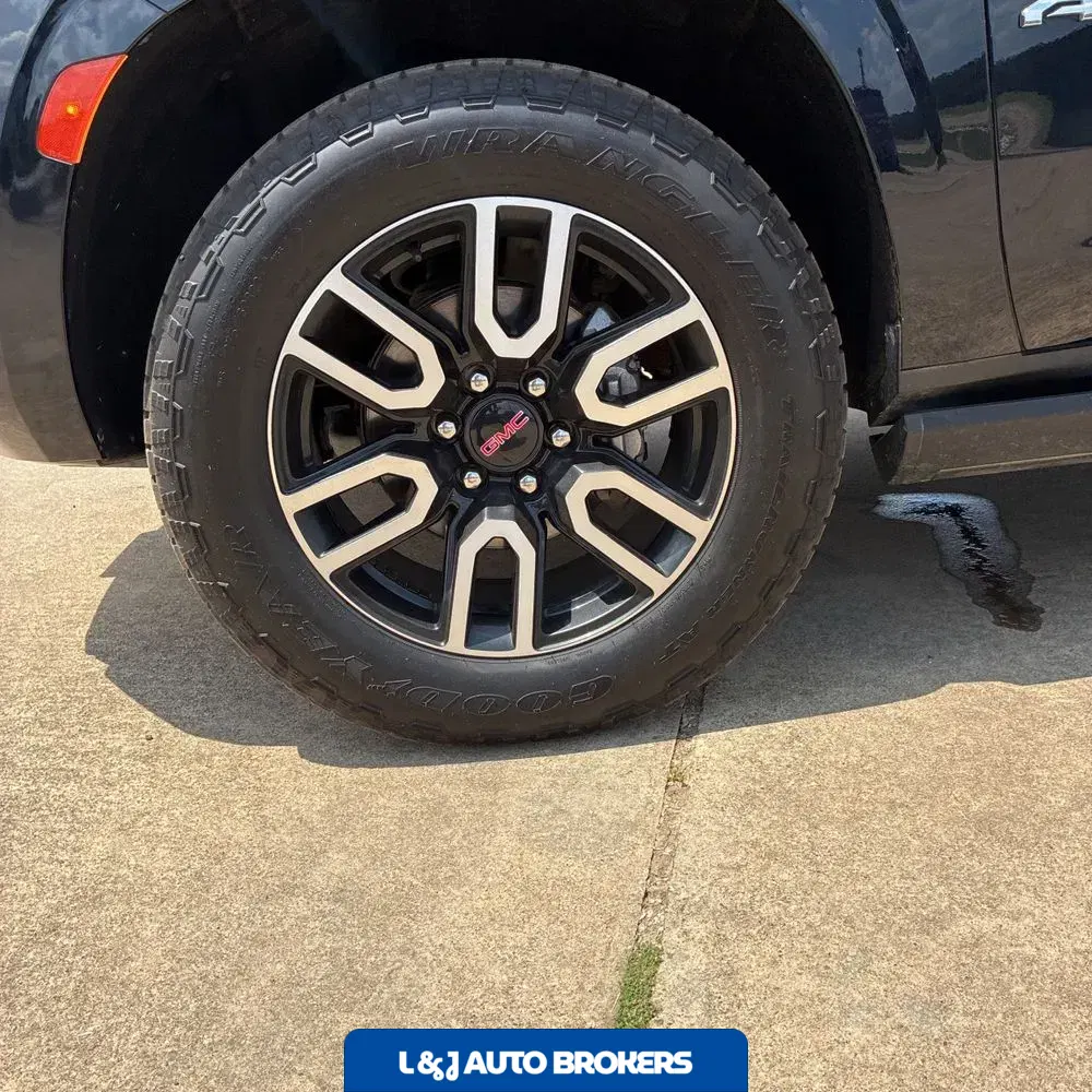 2022 GMC Yukon AT4