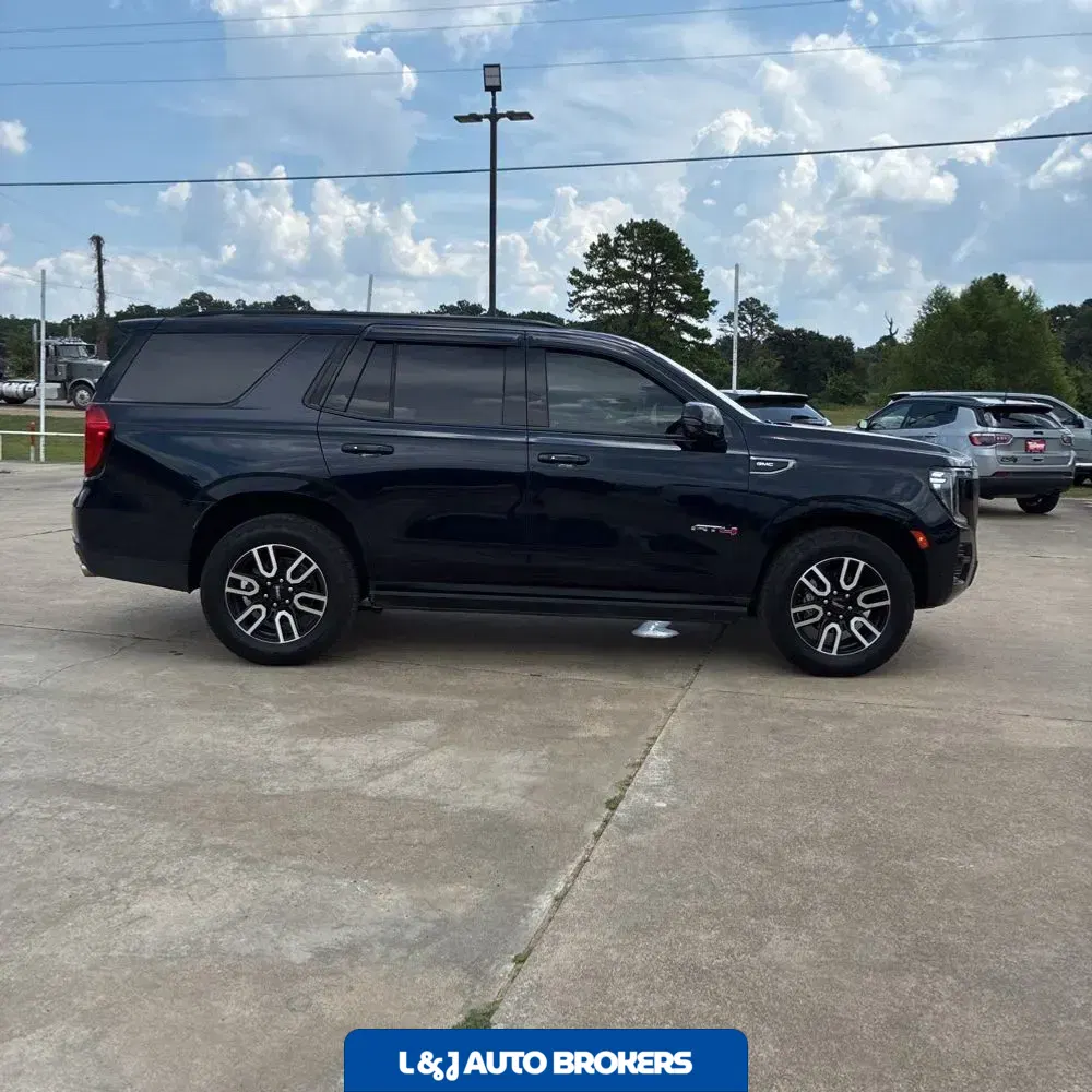 2022 GMC Yukon AT4