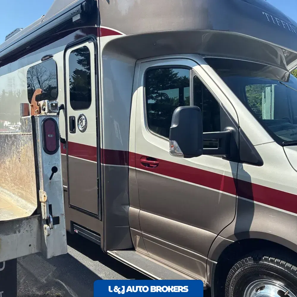 2020 Tiffin Motorhome Wayfarer
