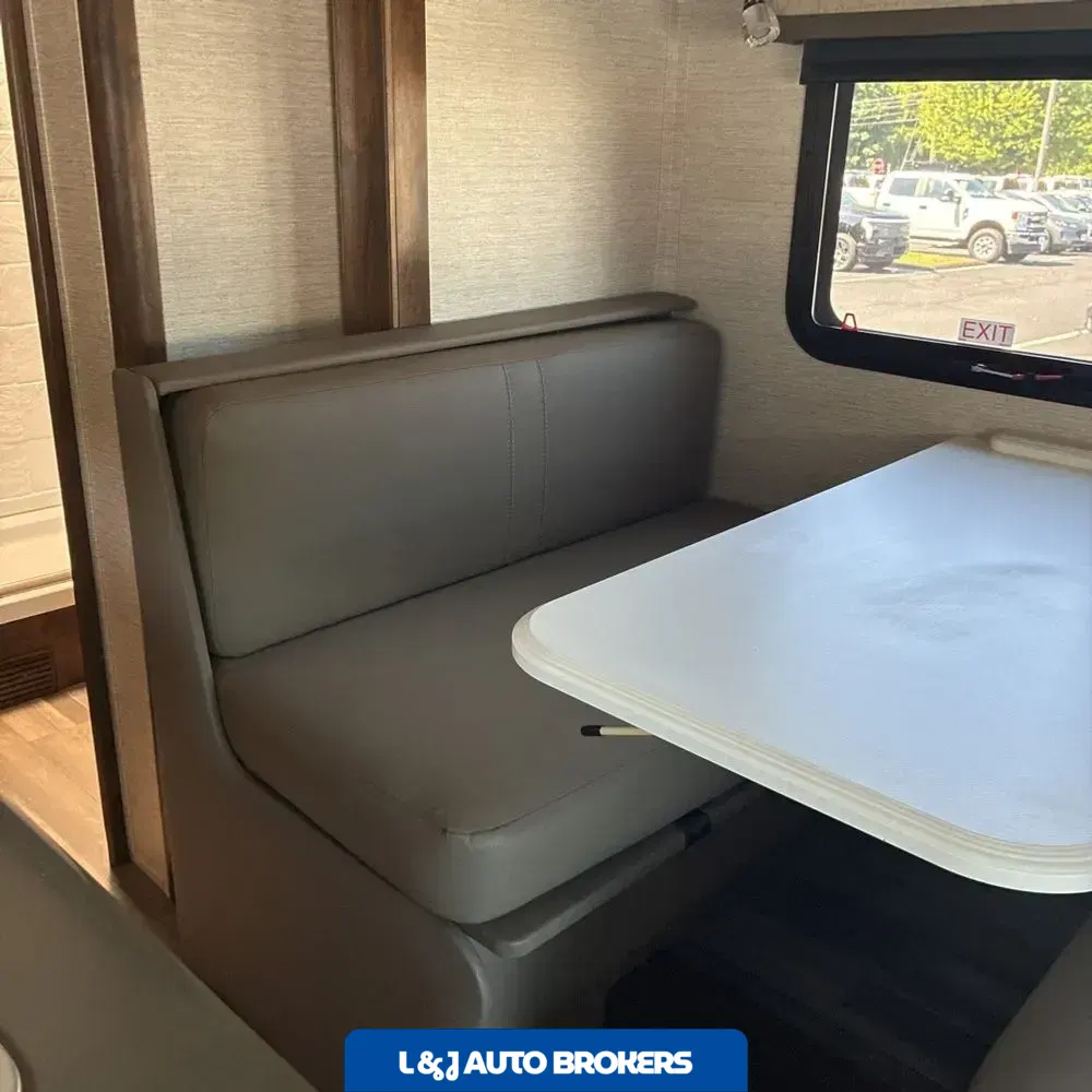 2020 Tiffin Motorhome Wayfarer