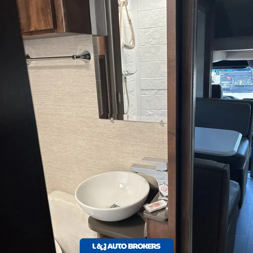 2020 Tiffin Motorhome Wayfarer