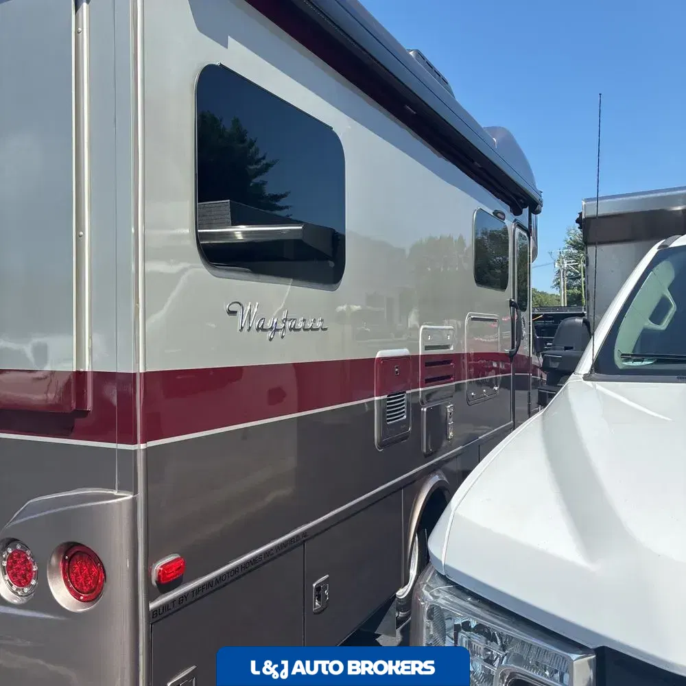 2020 Tiffin Motorhome Wayfarer
