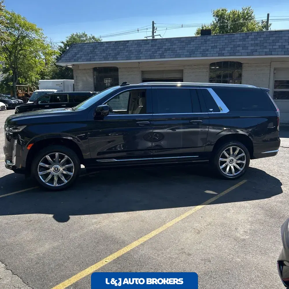 2023 Cadillac Escalade ESV Premium Luxury Platinum