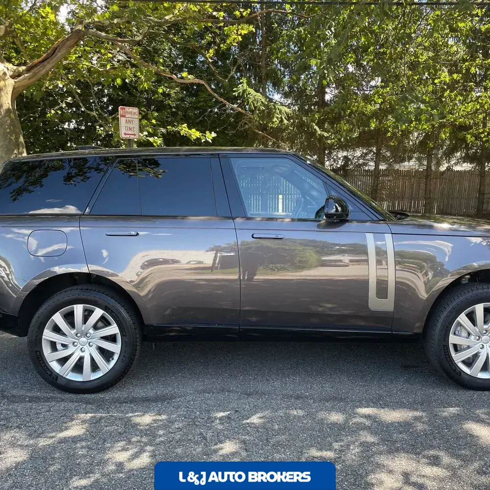 2023 Land Rover Range Rover SE