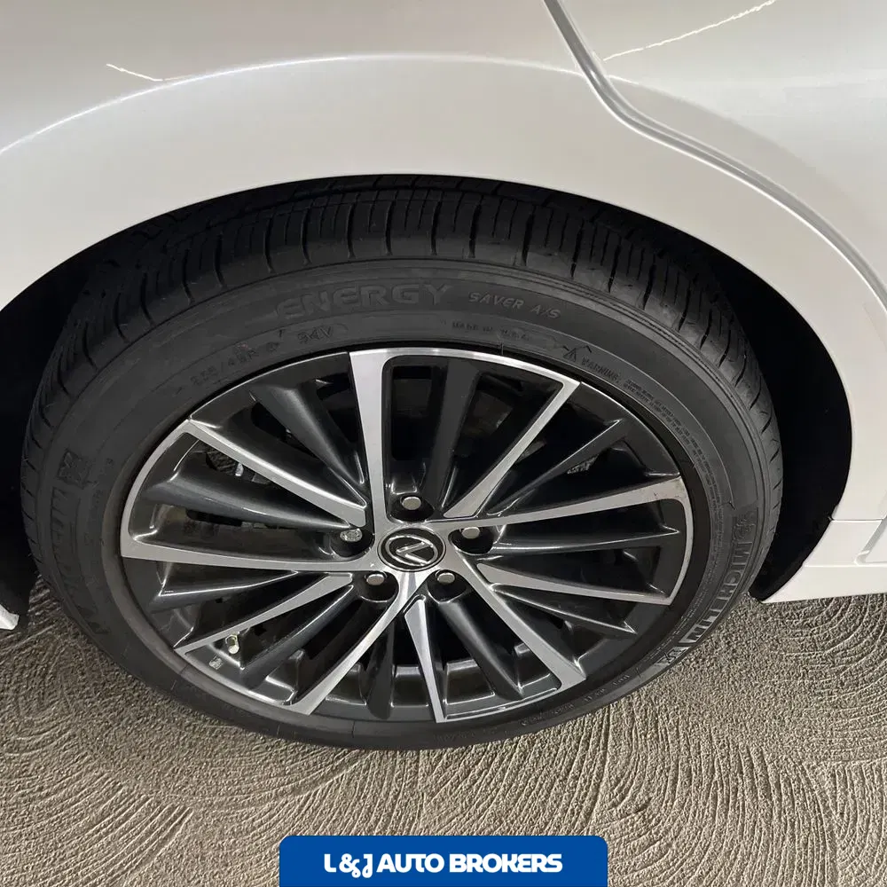 2025 Lexus ES 350 Base