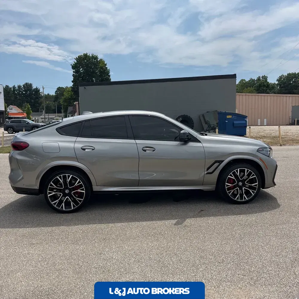 2023 BMW X6 M
