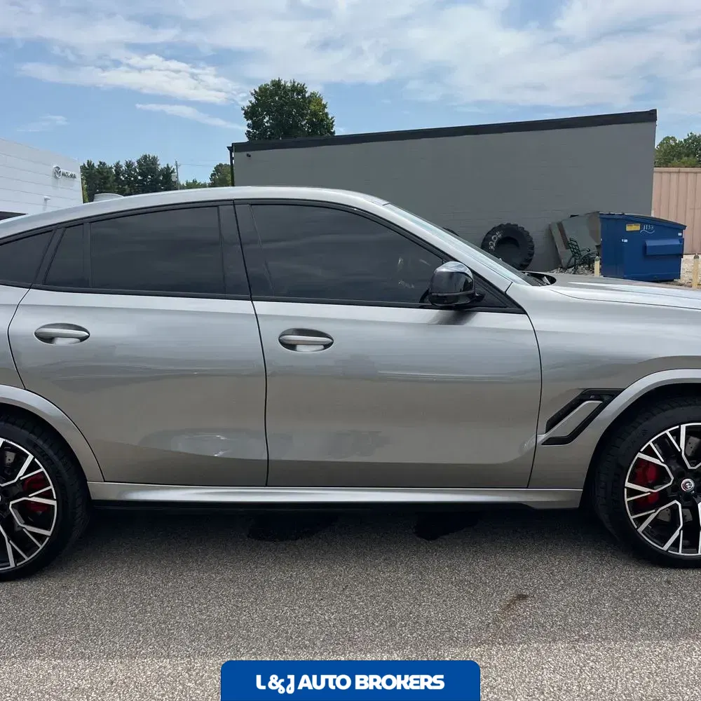 2023 BMW X6 M