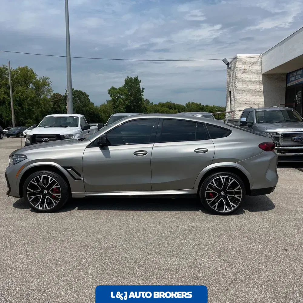 2023 BMW X6 M