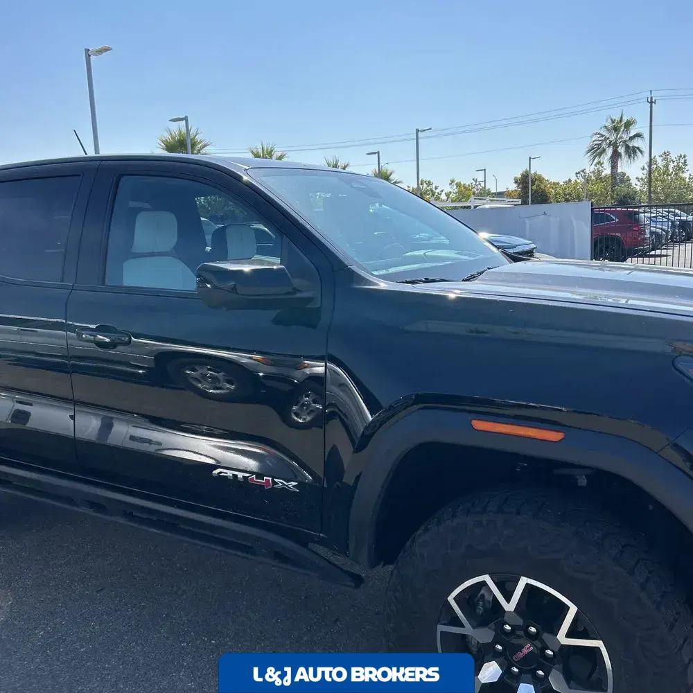 2023 GMC Canyon AT4X