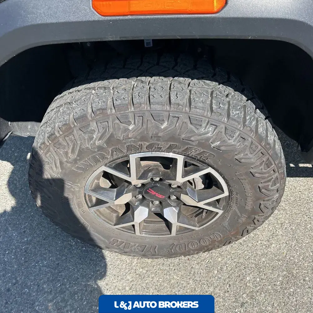 2023 GMC Canyon AT4X