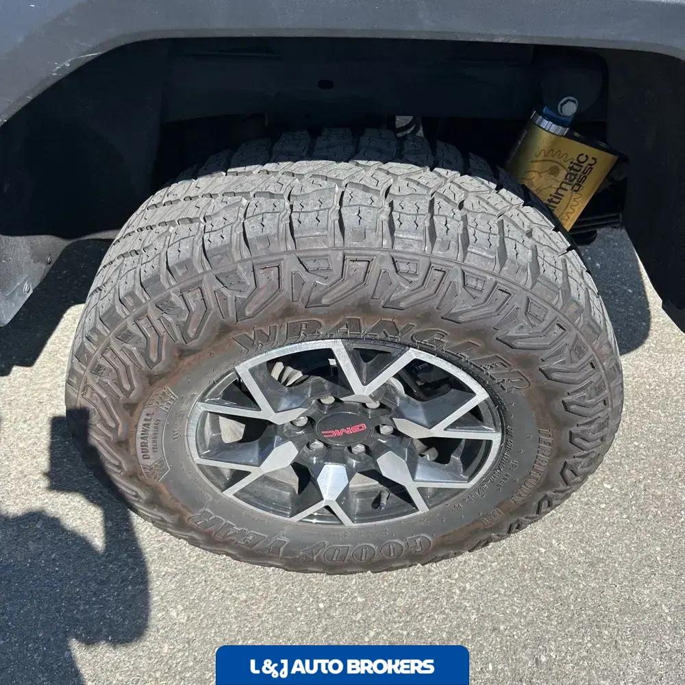 2023 GMC Canyon AT4X