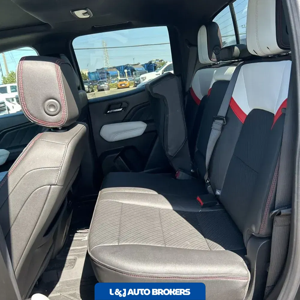 2023 GMC Canyon AT4X