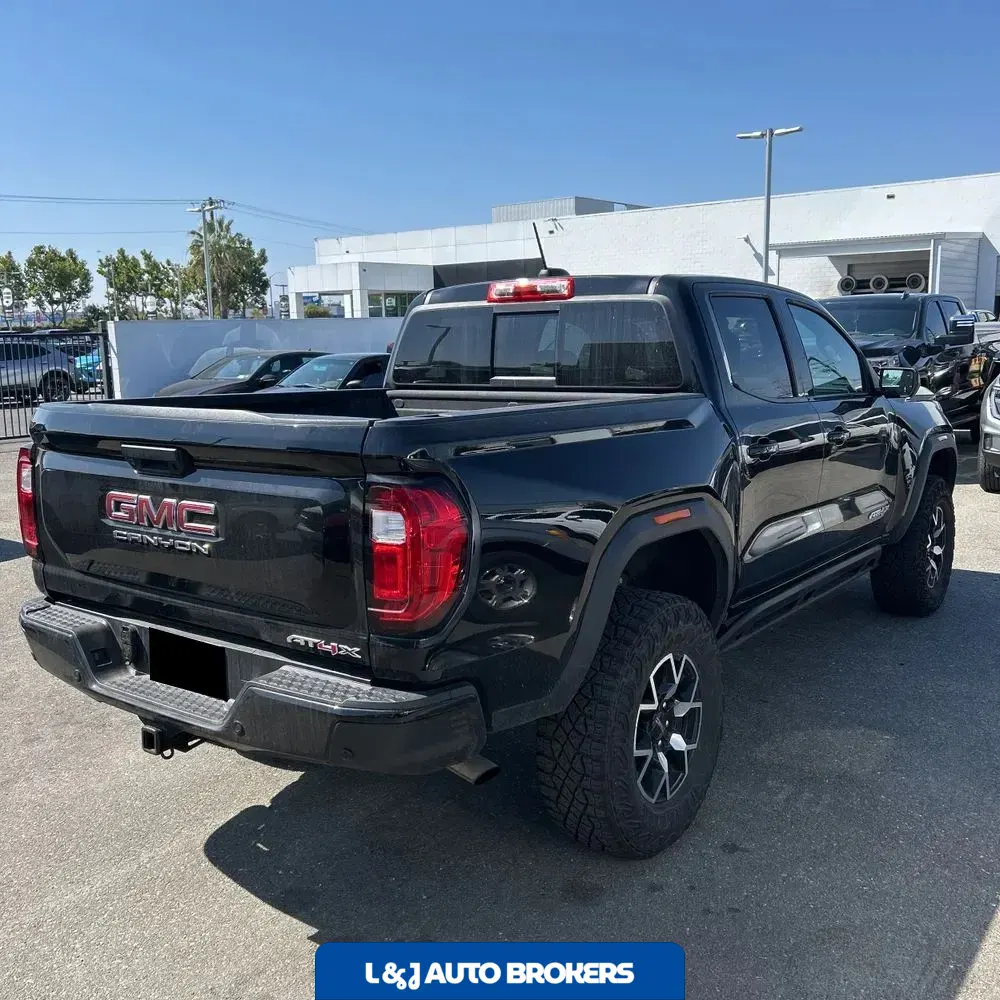 2023 GMC Canyon AT4X