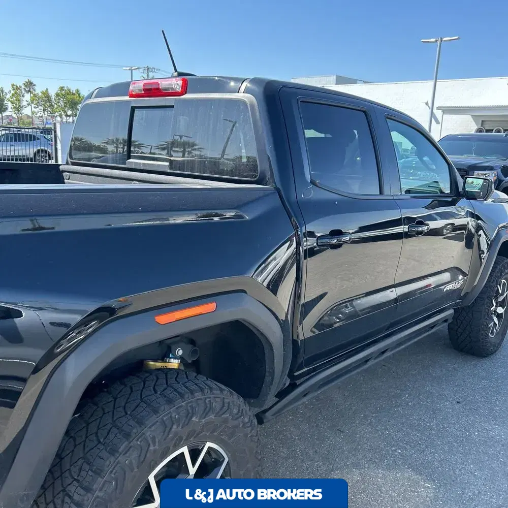 2023 GMC Canyon AT4X