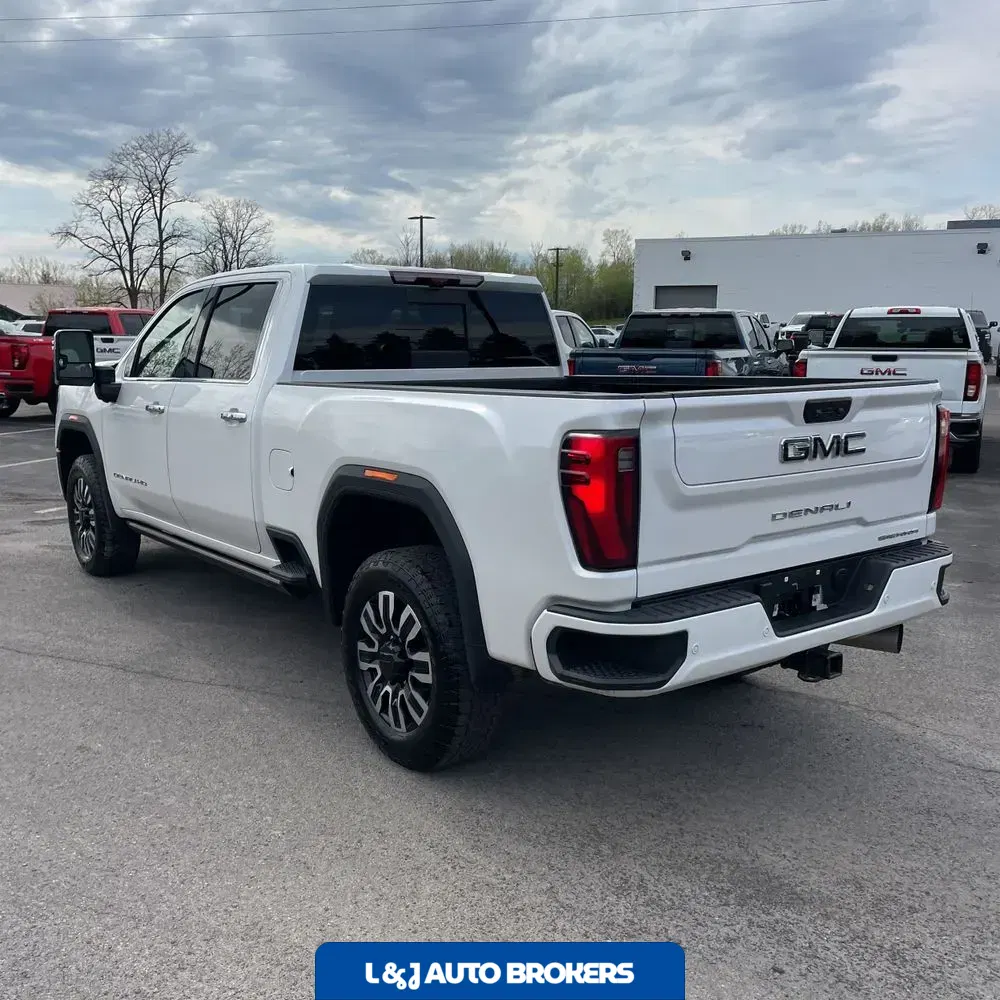 2024 GMC Sierra 3500HD Denali Ultimate