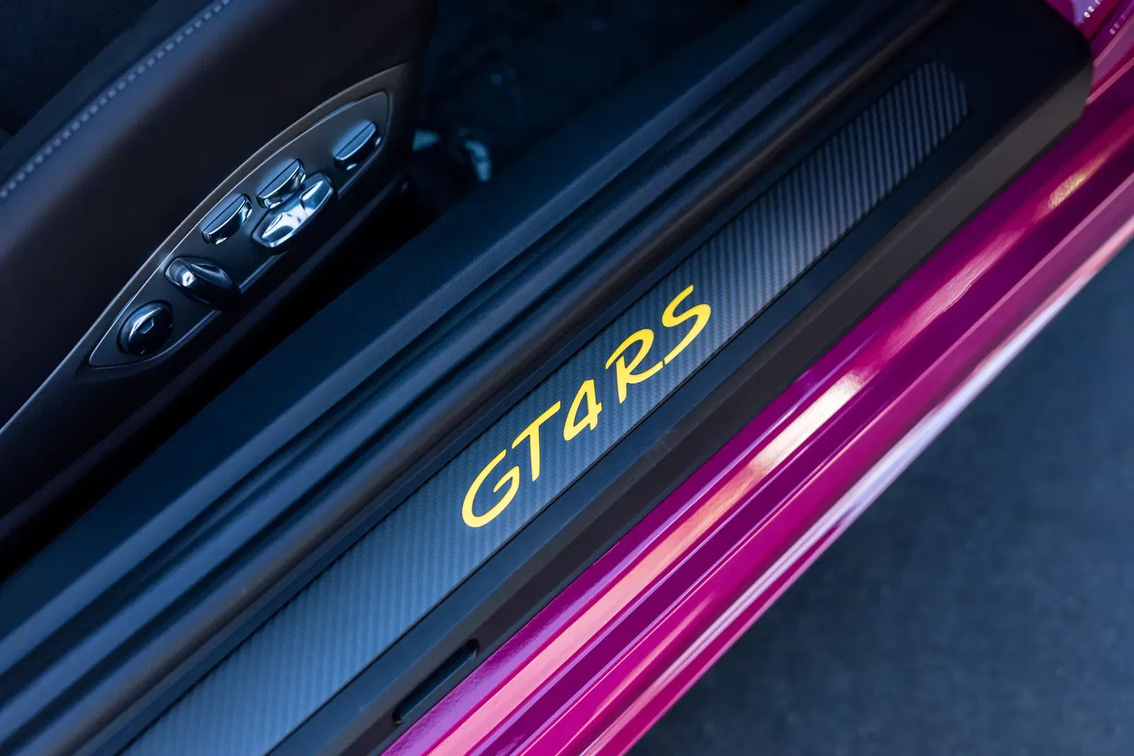 Ruby Star 2023 Porsche 718 Cayman GT4 RS Weissach