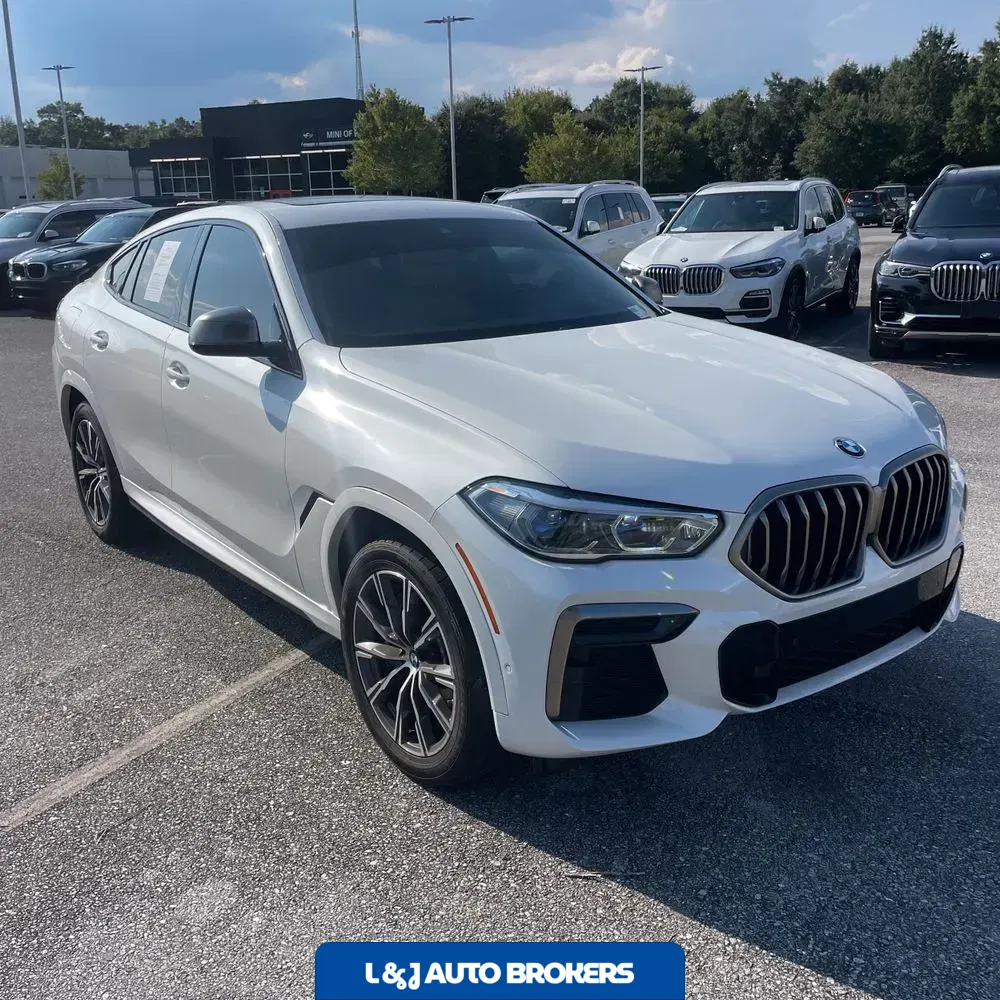 2022 BMW X6 M50i