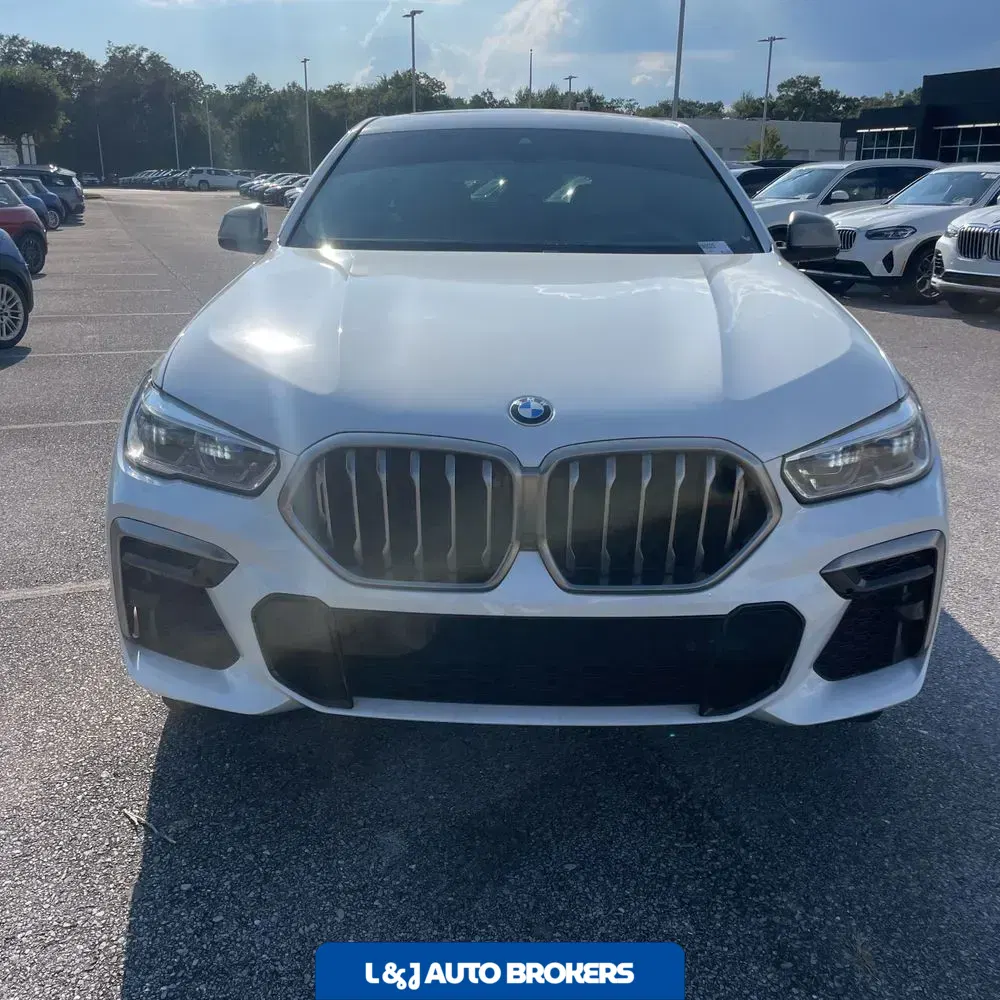 2022 BMW X6 M50i