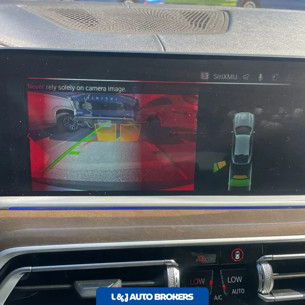 2022 BMW X6 M50i
