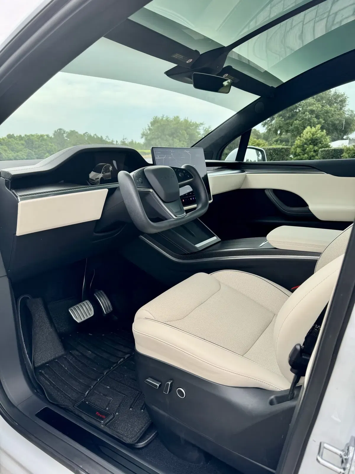 2022 Tesla Model X Plaid