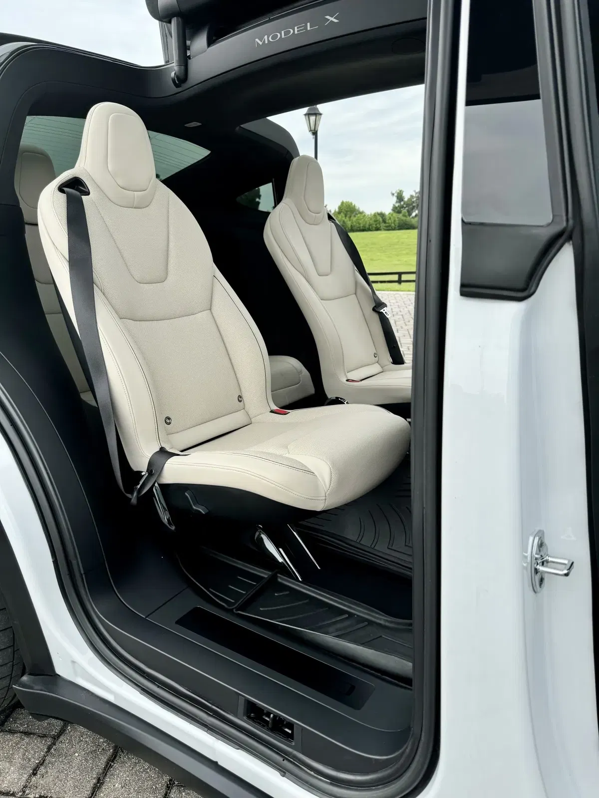 2022 Tesla Model X Plaid