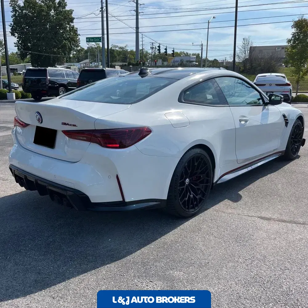 2023 BMW M4 CSL