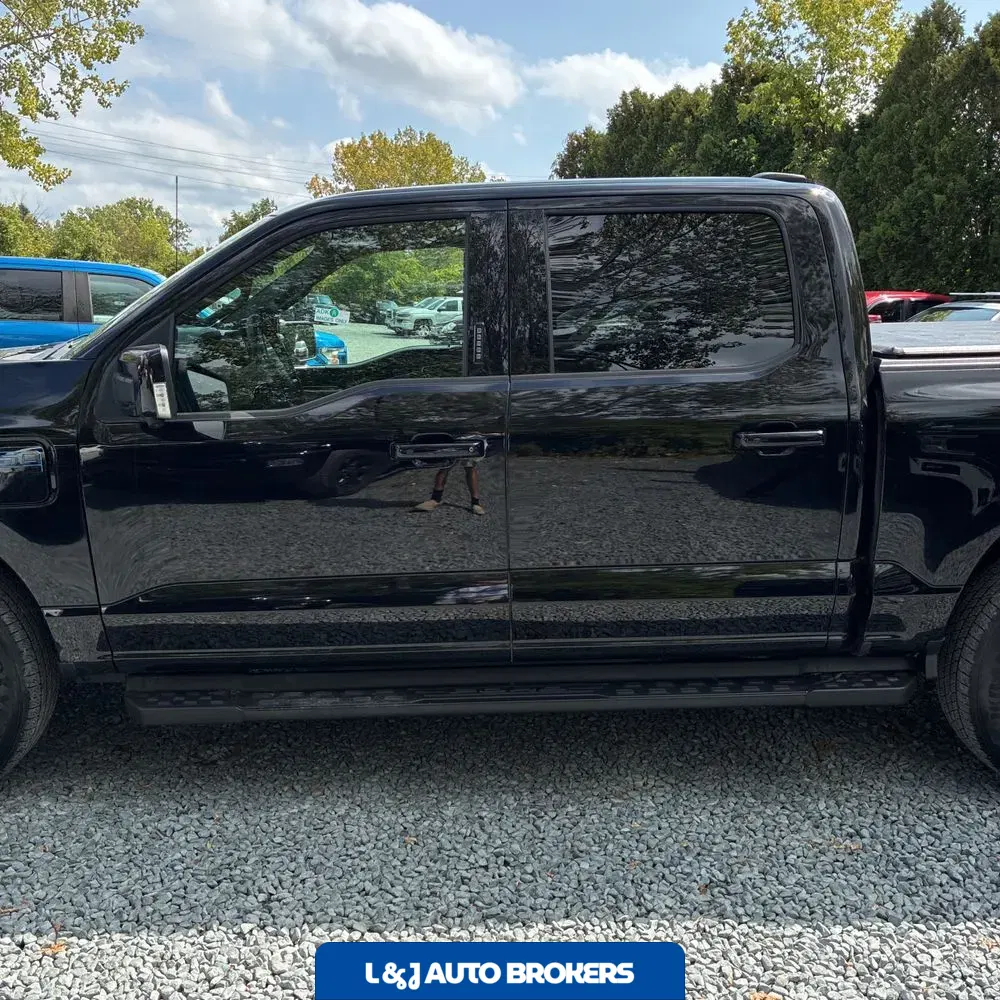 2024 Ford F-150 Lightning Lariat